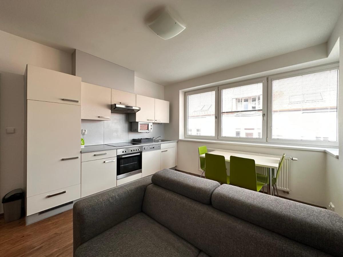 Apartman Ab Kryte Parkovani Zdarma Ceske Budejovice Exterior photo